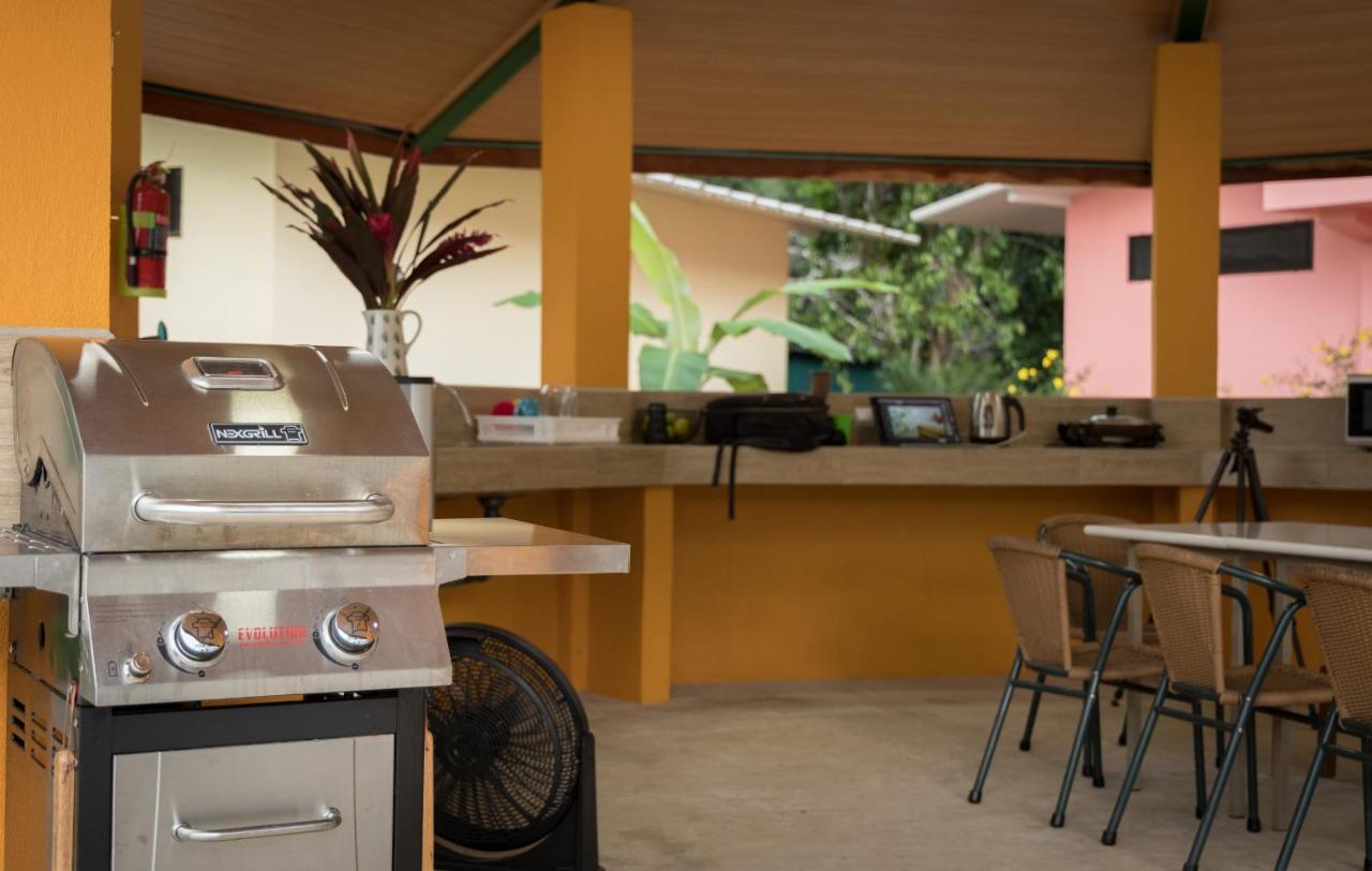 Puerto Viejo Club, & Pool Holiday home *
