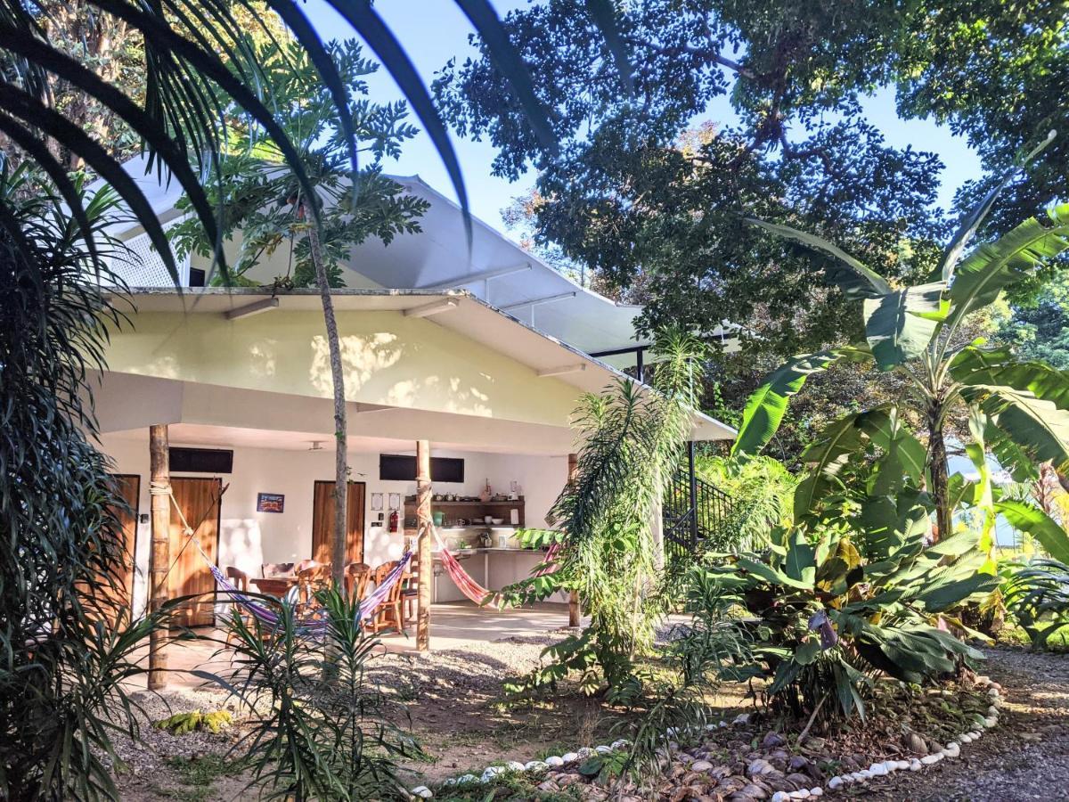 Puerto Viejo Club, & Pool Holiday home *